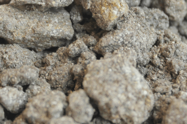 Lehmgranulat schwarz